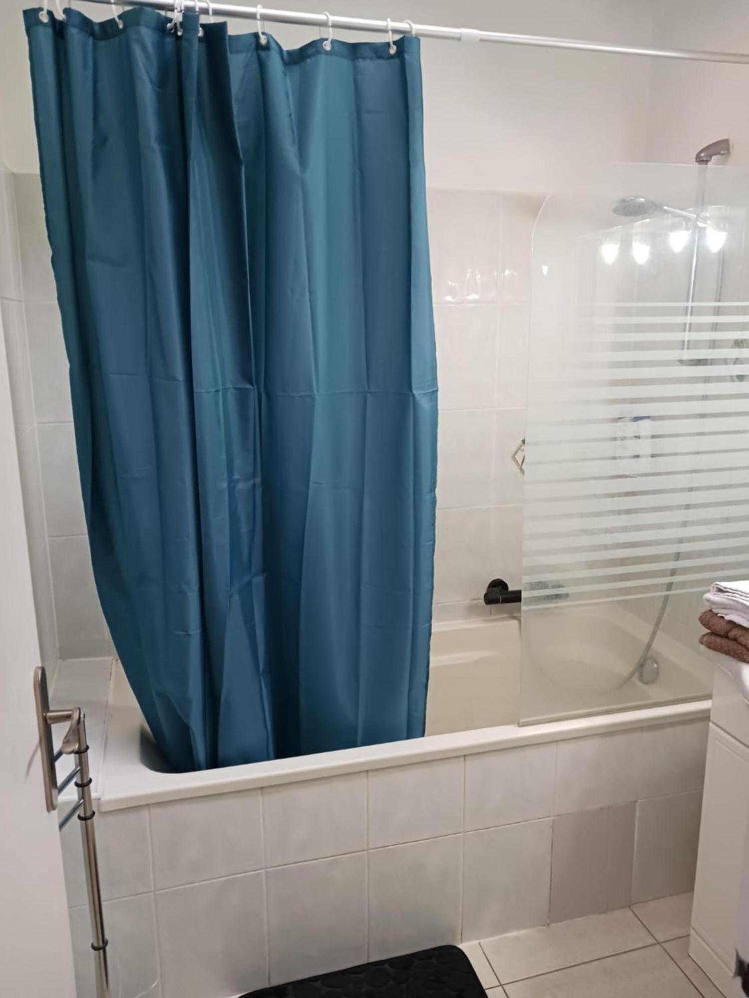 Chambre Privee Climatisee Chez Particulier, Wifi Apartment Perpignan Bagian luar foto