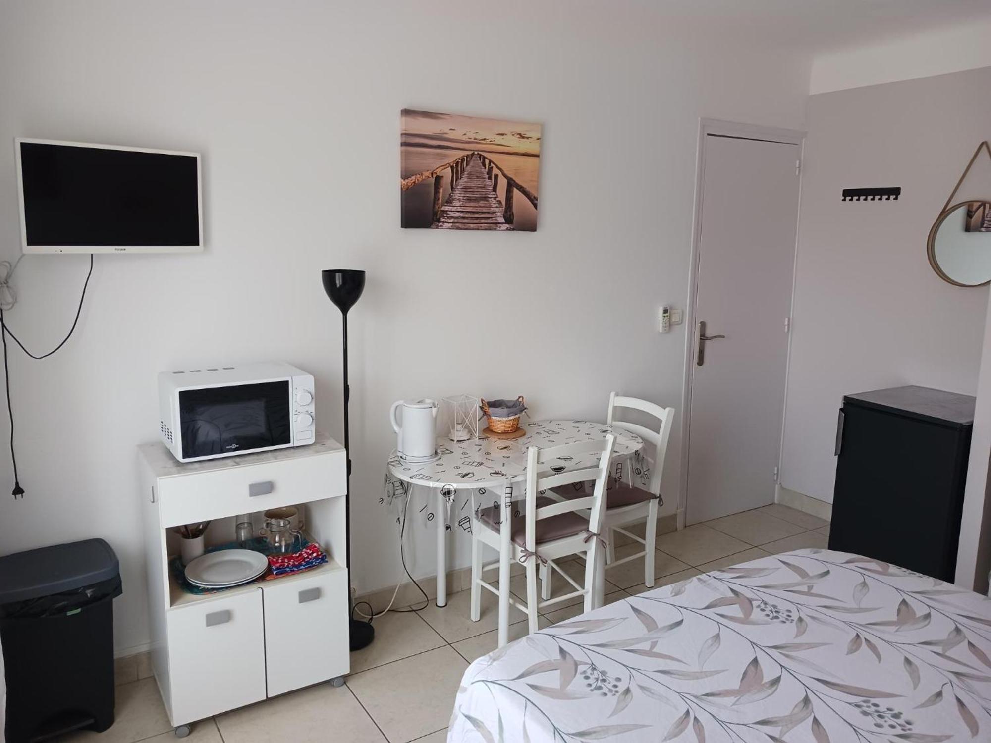 Chambre Privee Climatisee Chez Particulier, Wifi Apartment Perpignan Bagian luar foto