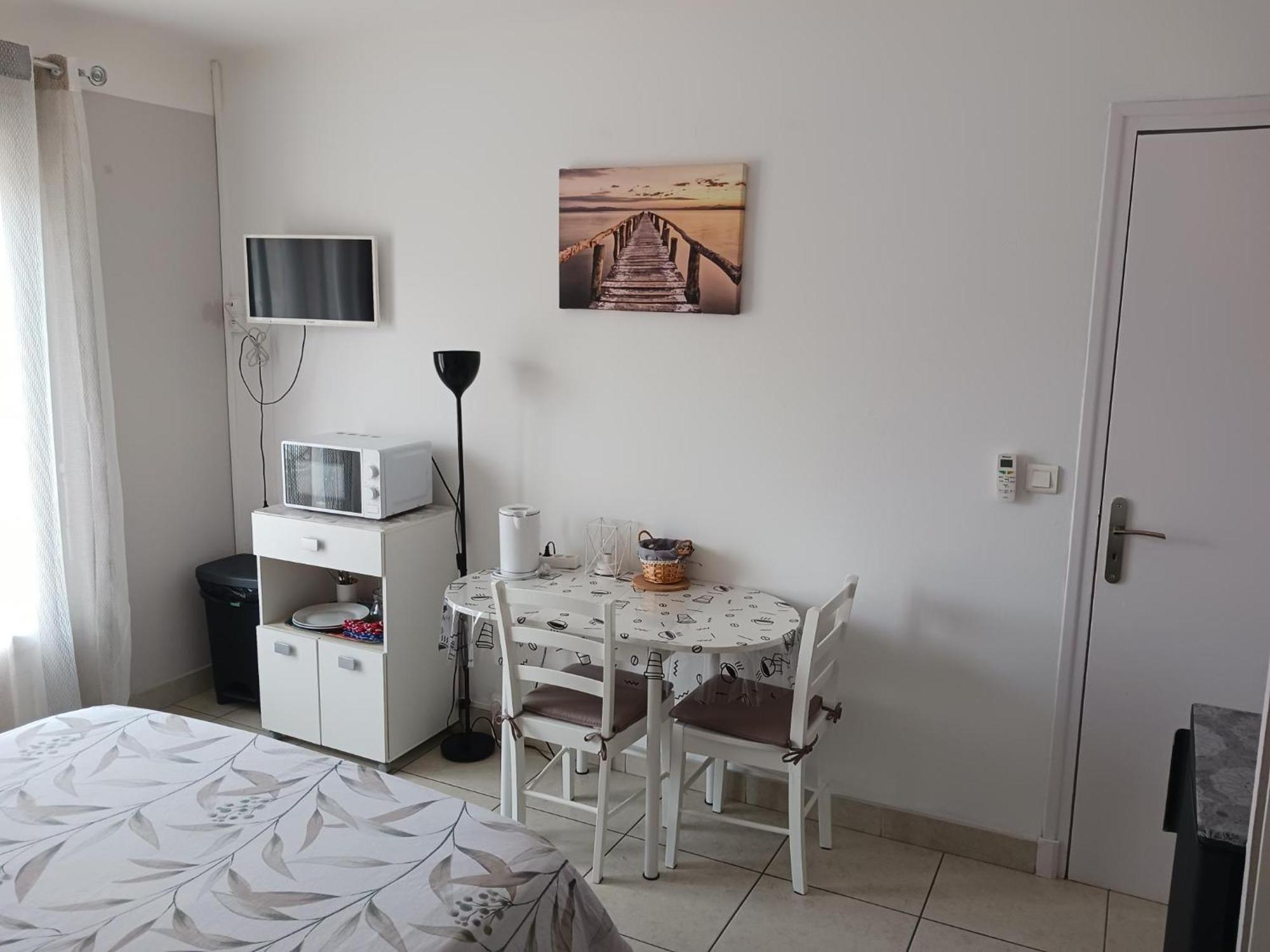 Chambre Privee Climatisee Chez Particulier, Wifi Apartment Perpignan Bagian luar foto